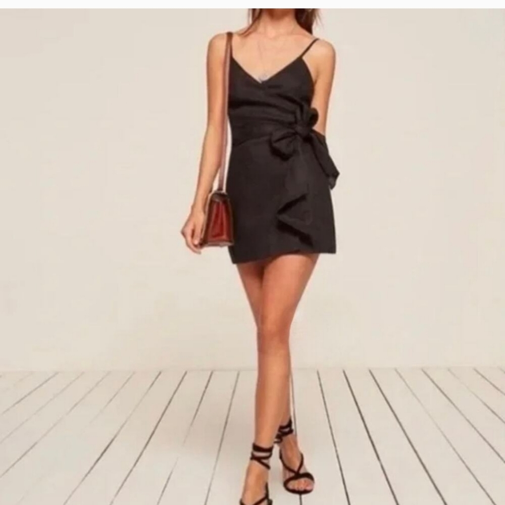 Reformation wrap dress xs